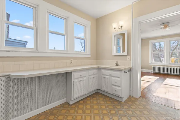 $2,900 | 134 Washington Avenue, Unit 1, Suffern, NY 10901