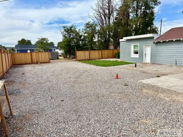 $345,000 | 434 South Park Avenue, Shelley, ID 83274