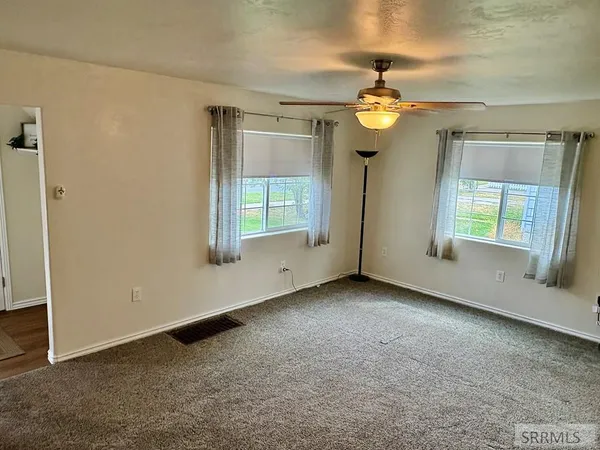 $345,000 | 434 South Park Avenue, Shelley, ID 83274