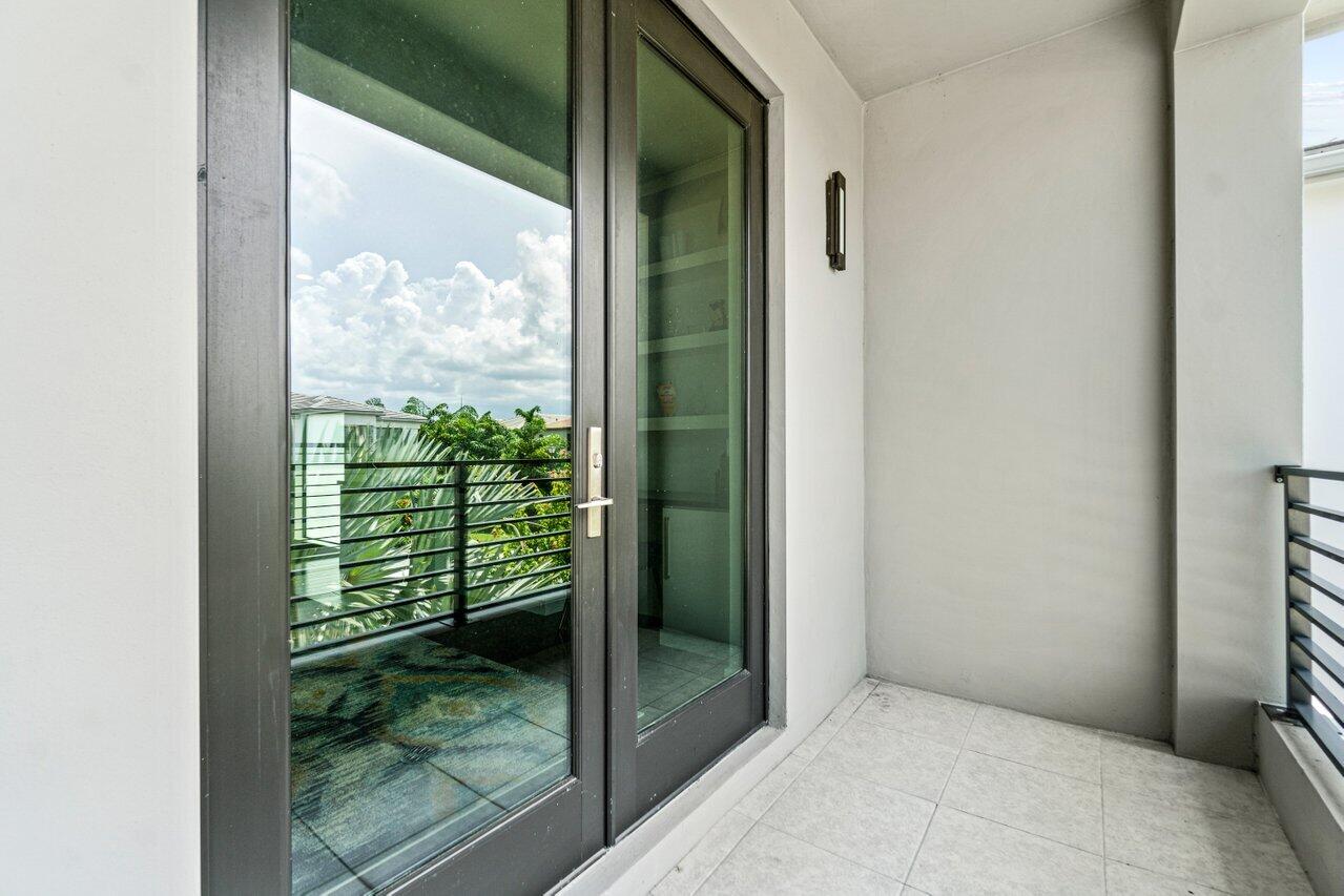 8618 Tower Bridge Court Boca Raton, FL 33496 - Photo 20 of 47