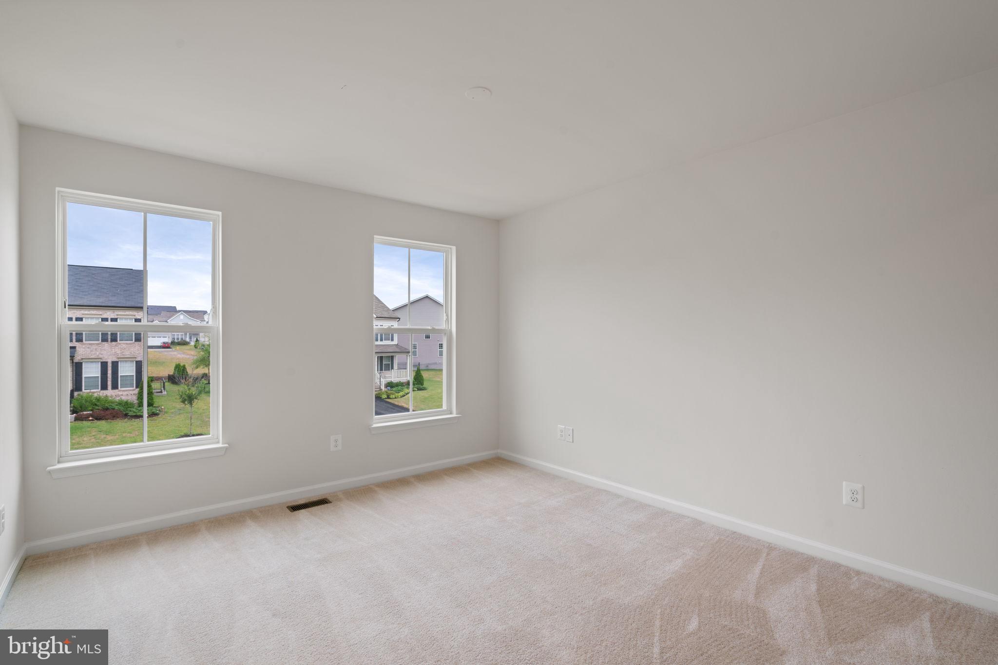 8134 Skystone Loop Manassas Park, VA 20111 - Photo 16 of 33 2nd upstairs Bedroom