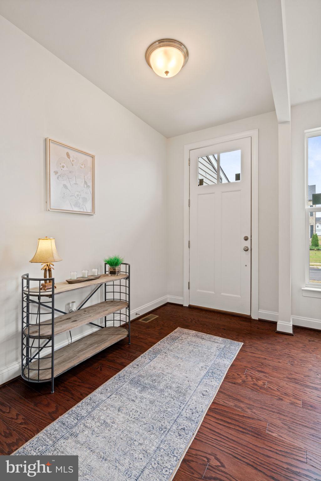 8134 Skystone Loop Manassas Park, VA 20111 - Photo 3 of 33 Entryway