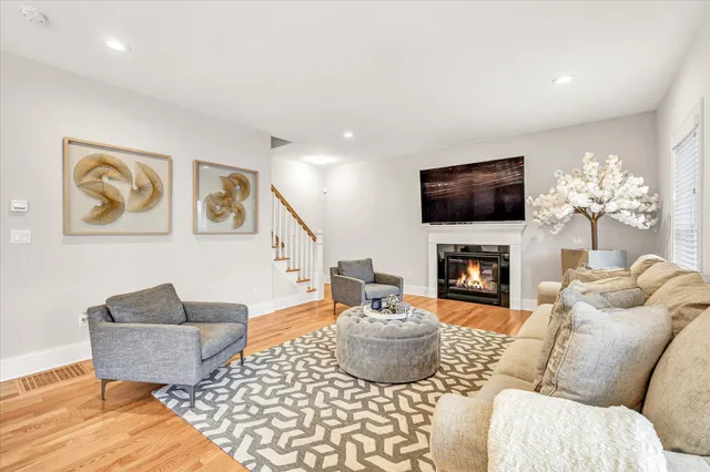 $799,900 | 191 Meadow Street, Shelton, CT 06484