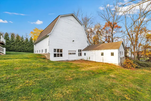 $799,900 | 191 Meadow Street, Shelton, CT 06484