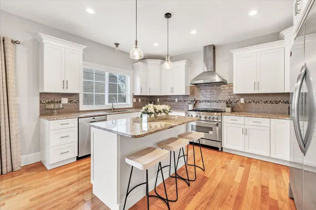 $799,900 | 191 Meadow Street, Shelton, CT 06484