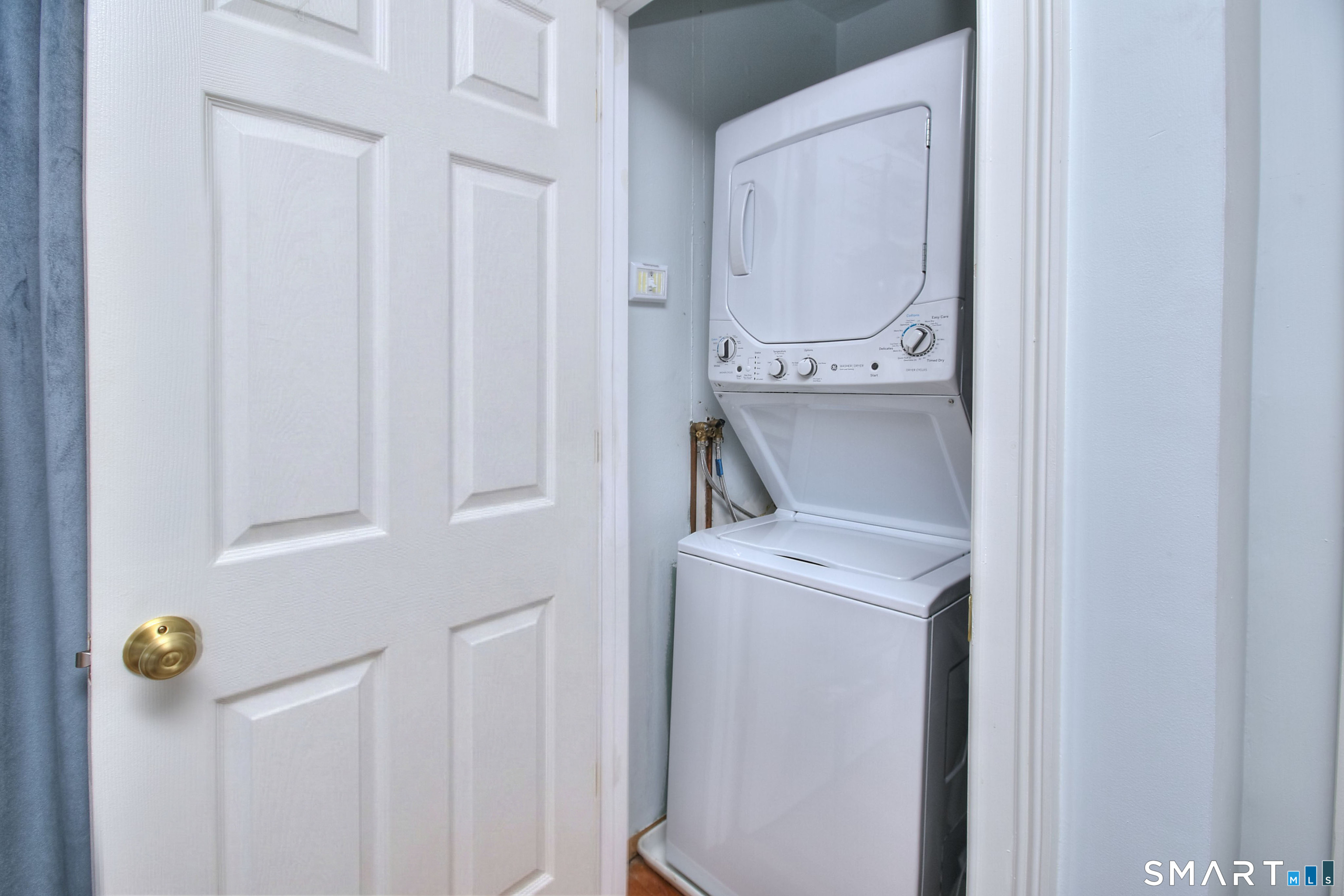 245 Unquowa Road, Unit 27 Fairfield, CT 06824 - Photo 12 of 25