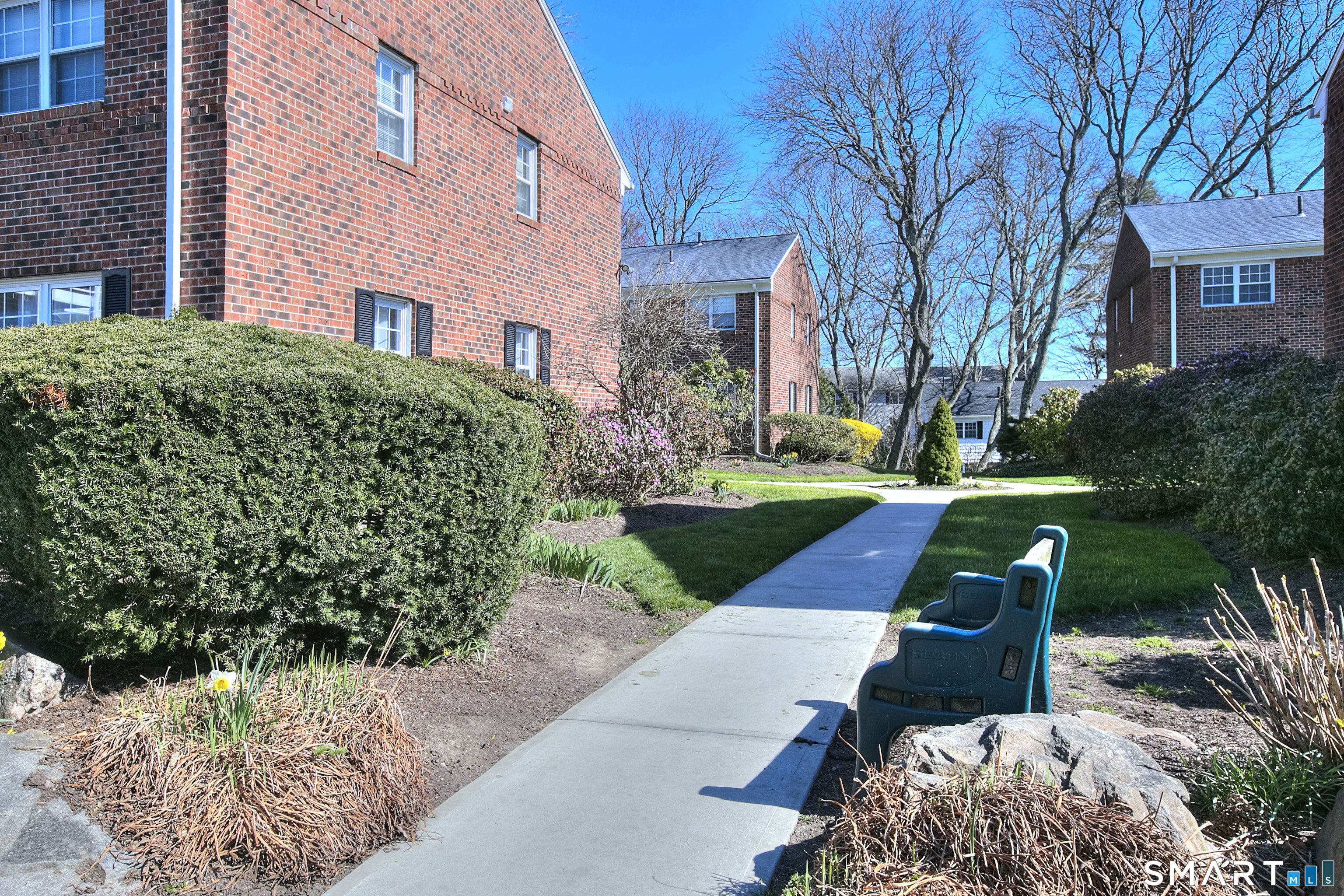 245 Unquowa Road, Unit 27 Fairfield, CT 06824 - Photo 20 of 25