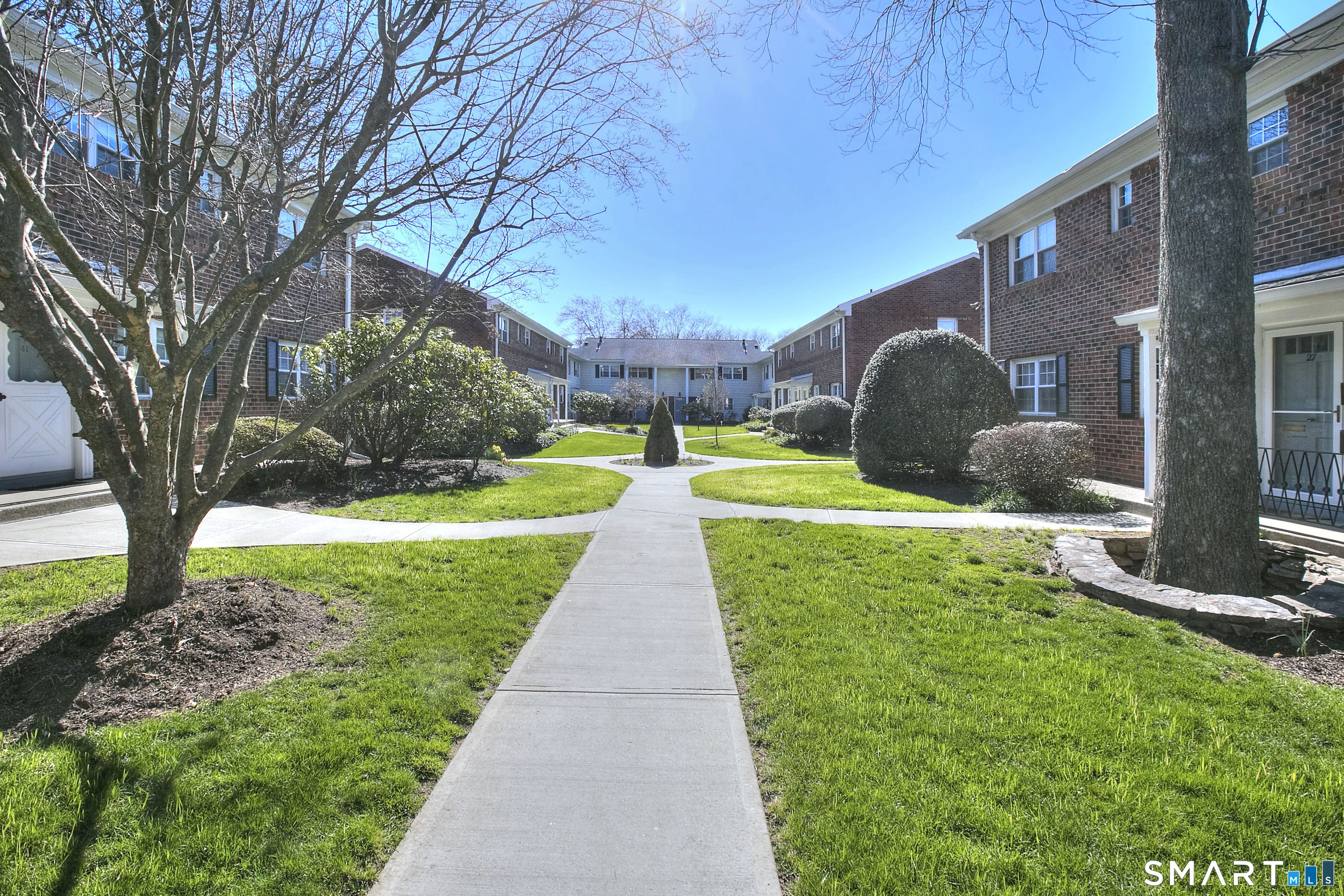 245 Unquowa Road, Unit 27 Fairfield, CT 06824 - Photo 22 of 25