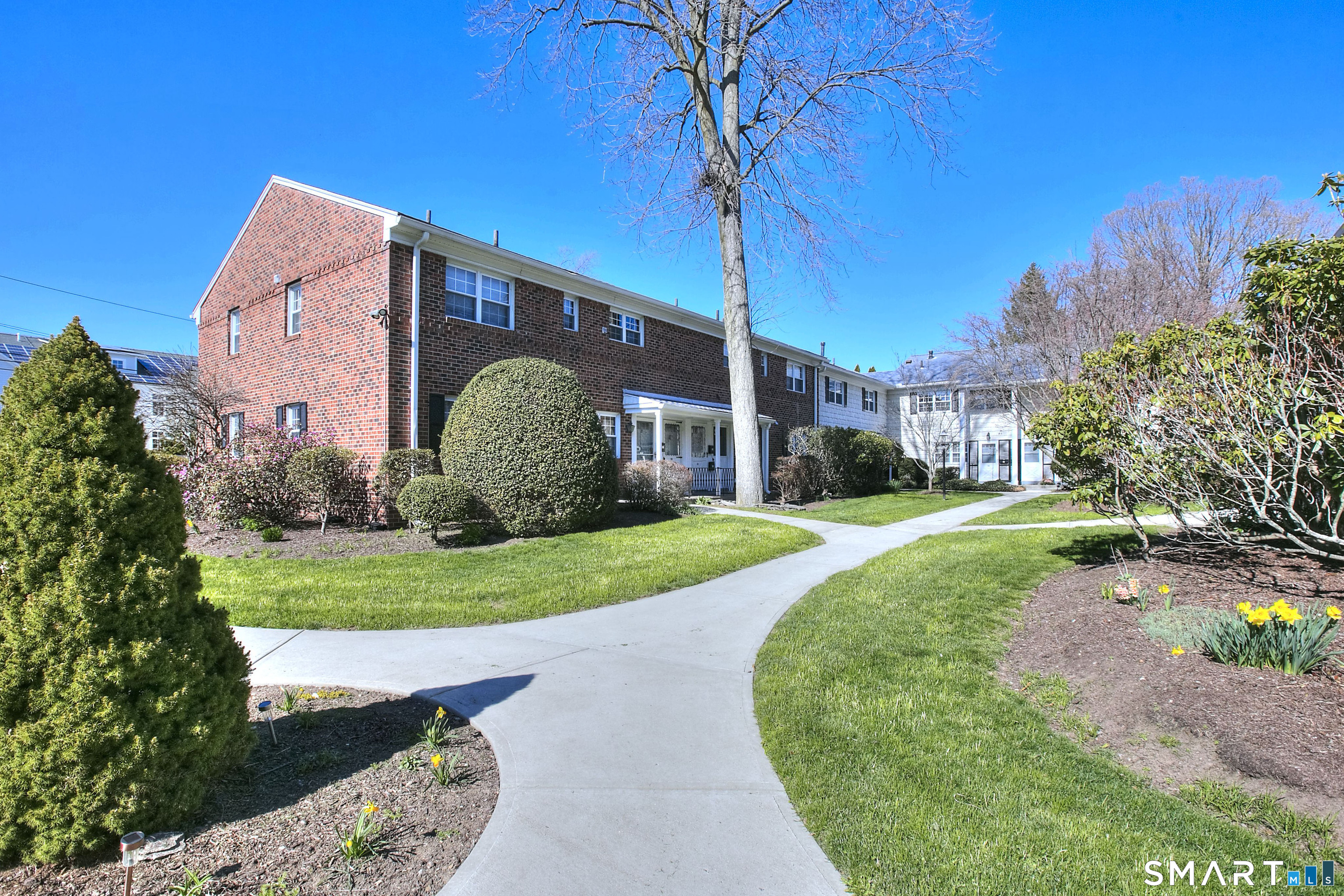 245 Unquowa Road, Unit 27 Fairfield, CT 06824 - Photo 23 of 25