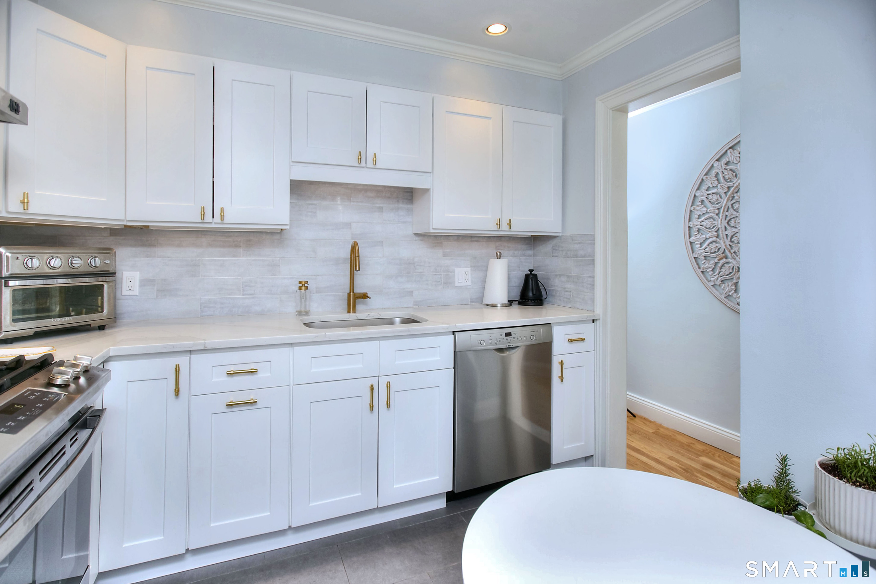 245 Unquowa Road, Unit 27 Fairfield, CT 06824 - Photo 9 of 25