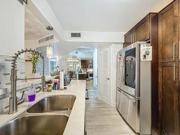 $239,900 | 1101 Northeast 191st Street, Unit H213, Miami, FL 33179