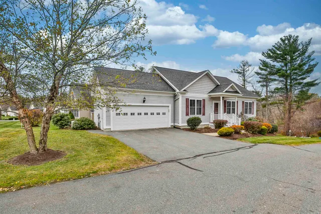 $660,000 | 6 Sugarplum Lane, Londonderry, NH 03053