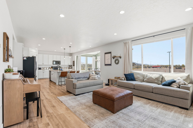 1208 Coachline Way Eagle Mountain, UT 84005 - Photo 6 of 48