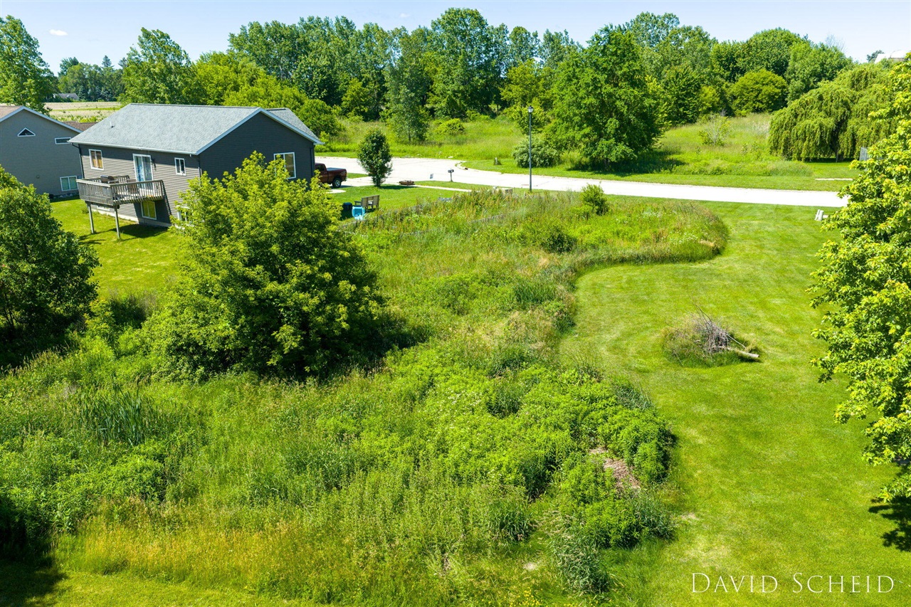 228 Chary Ridge Drive Kent City, MI 49330 - Photo 7 of 14