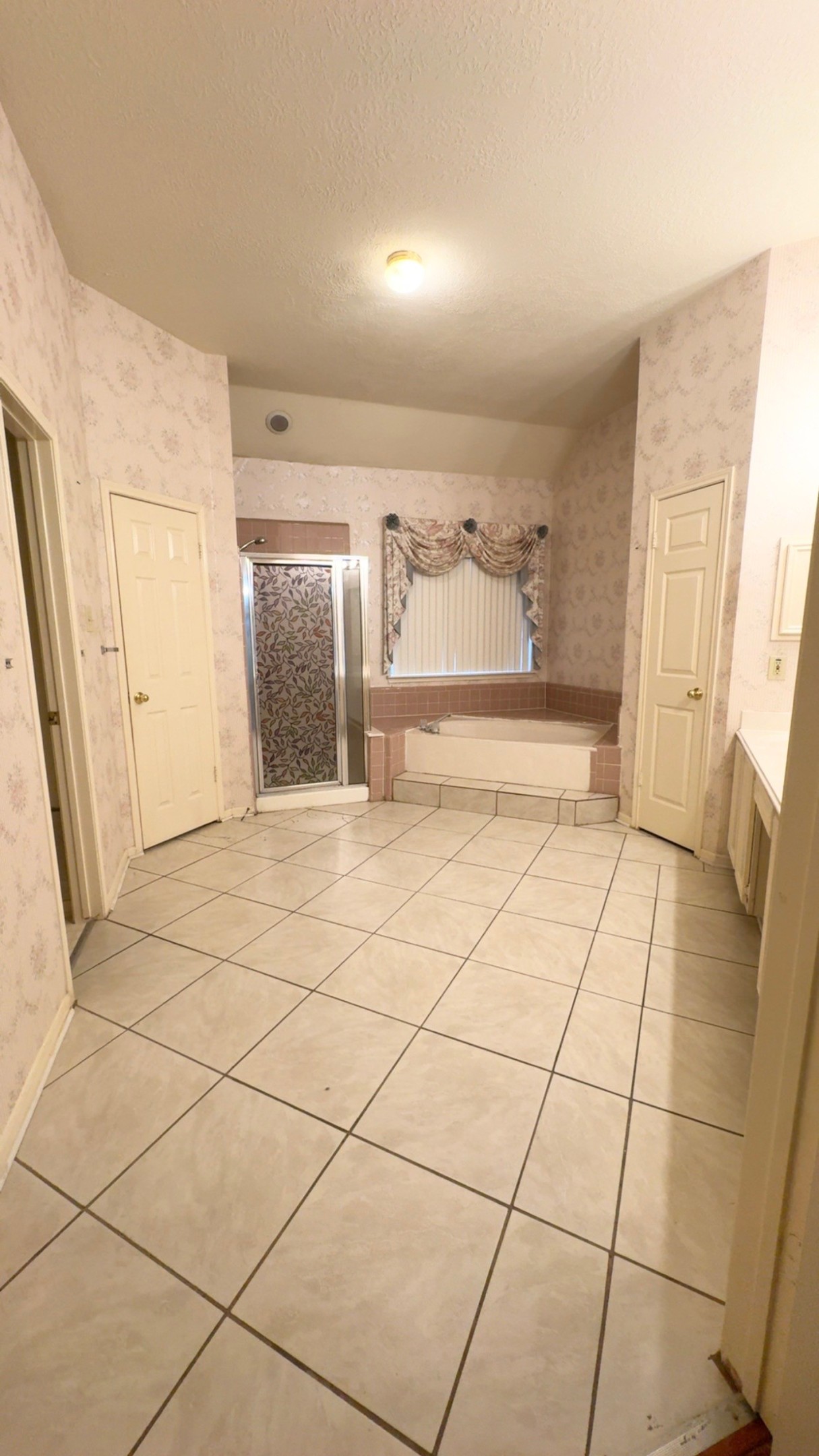 14731 Ridgechase Lane Houston, TX 77014 - Photo 24 of 37 a bathroom with a sink and a mirror