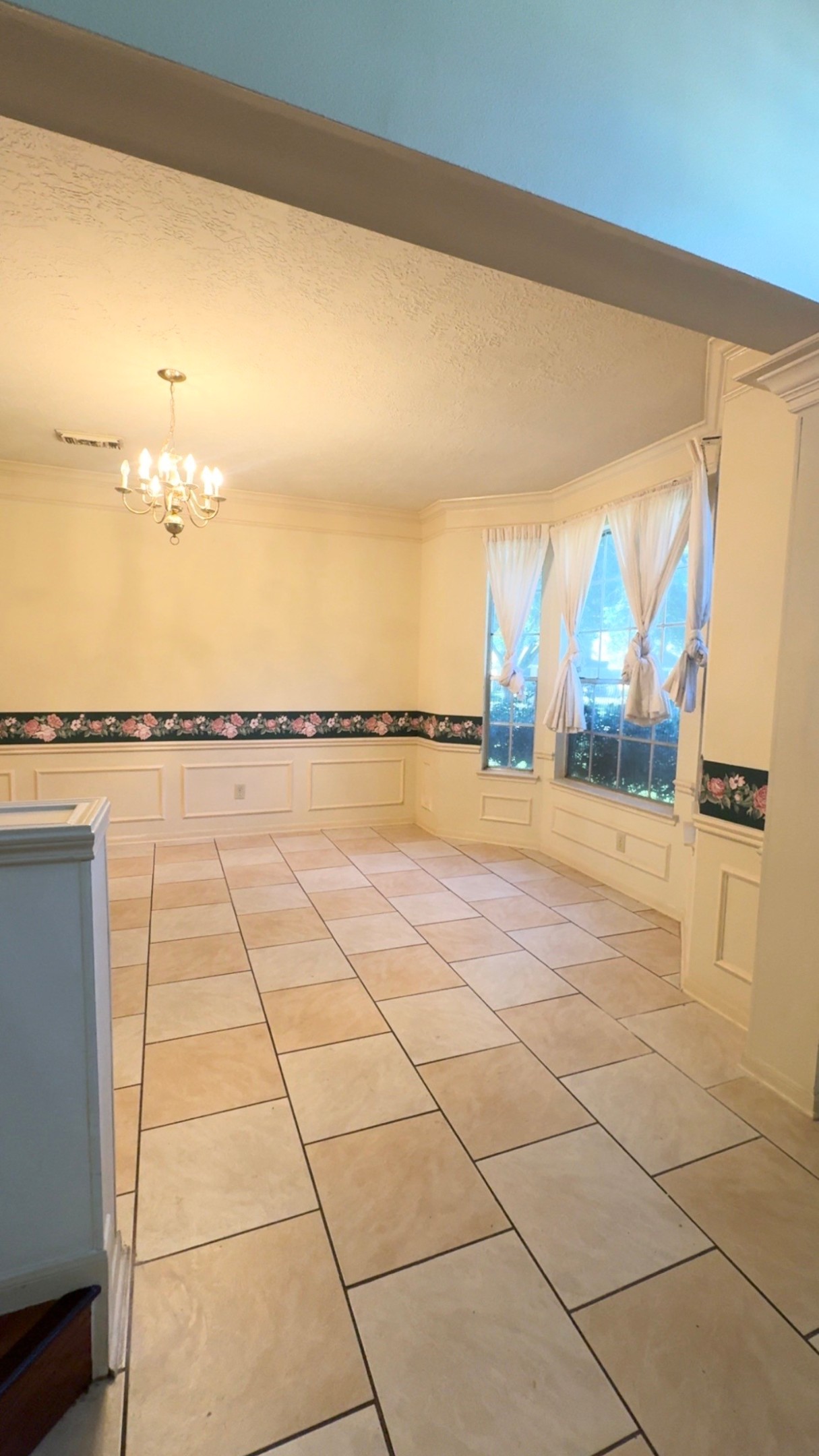 14731 Ridgechase Lane Houston, TX 77014 - Photo 8 of 37 Formal dining