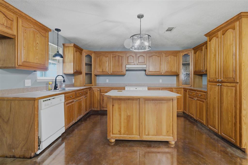 12135 Pousson Road Iowa, LA 70647 - Photo 6 of 15