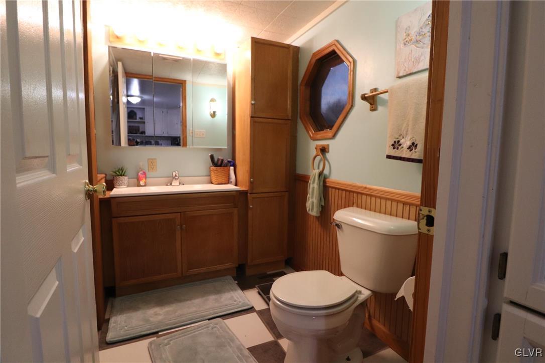 664 Mauch Chunk Road Palmerton, PA 18071 - Photo 20 of 35 Full bathroom