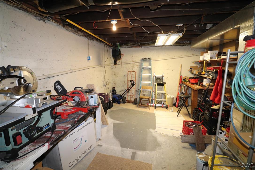 664 Mauch Chunk Road Palmerton, PA 18071 - Photo 23 of 35 Man or Sports Cave