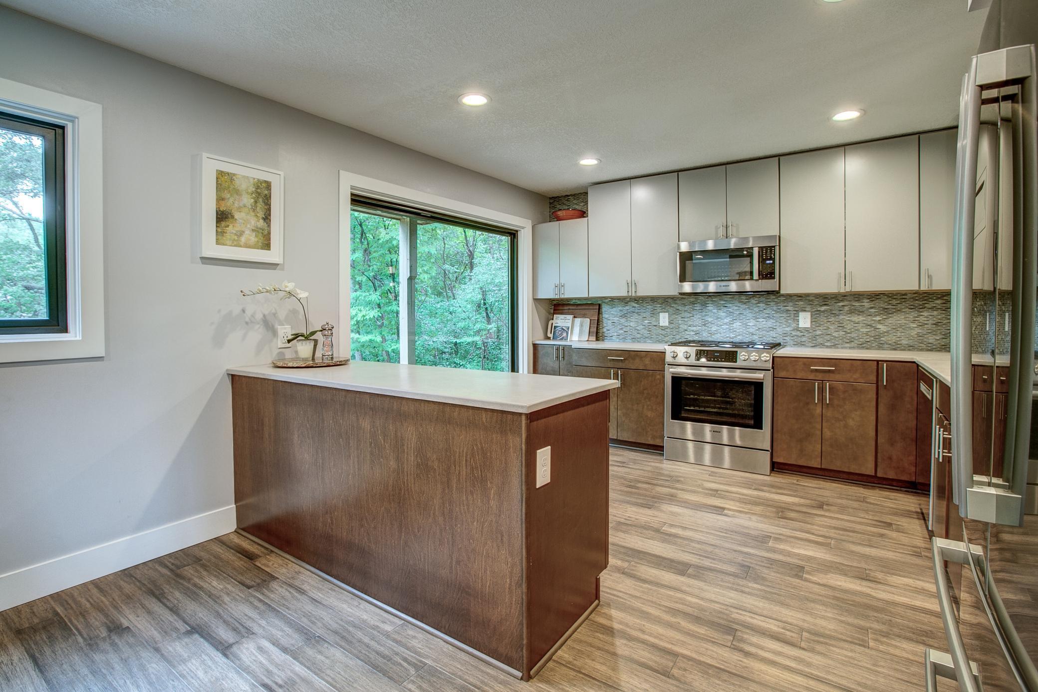 15120 Stone Ridge Trace Minnetonka, MN 55391 - Photo 10 of 69