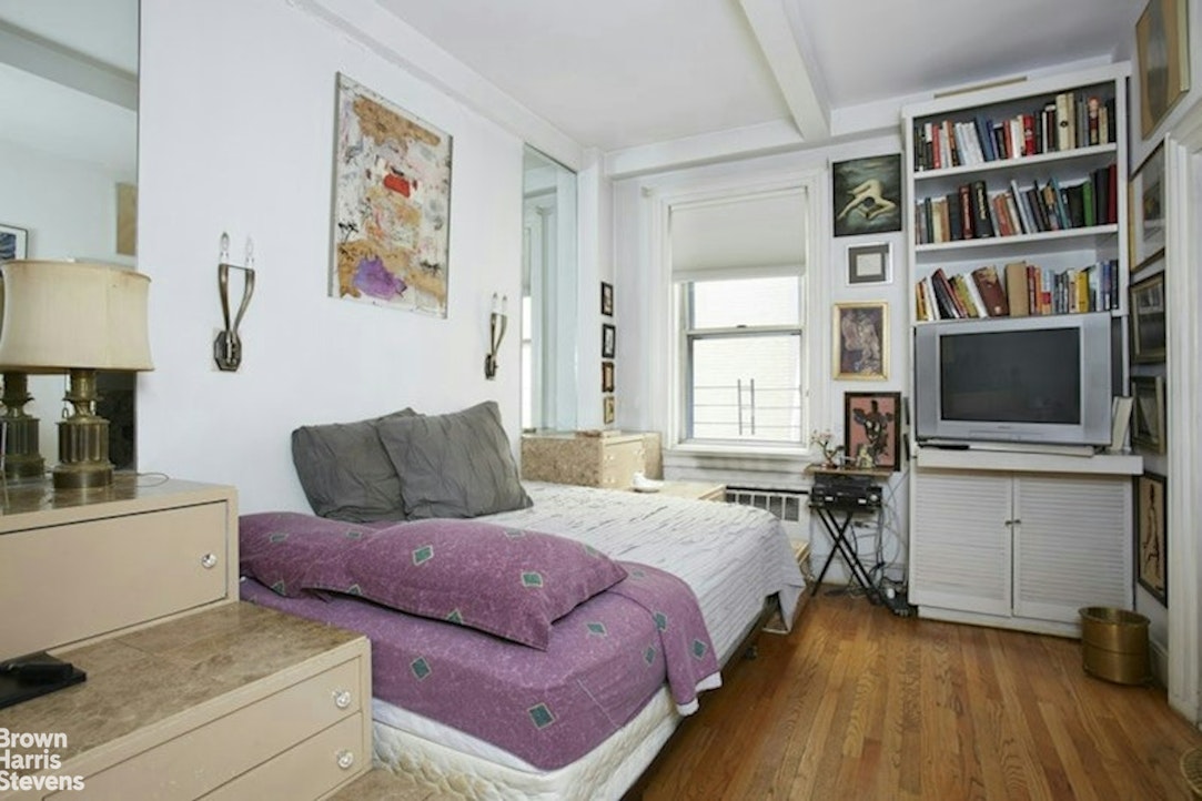 131 East 66th Street, Unit 6F Manhattan, NY 10065 - Photo 3 of 6