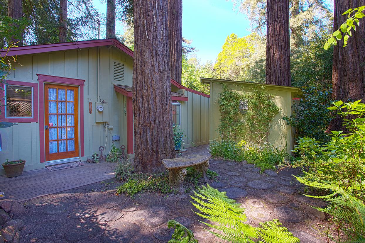 266 Hayward Road Aptos, CA 95003 - Photo 5 of 19 Gallery Image 5