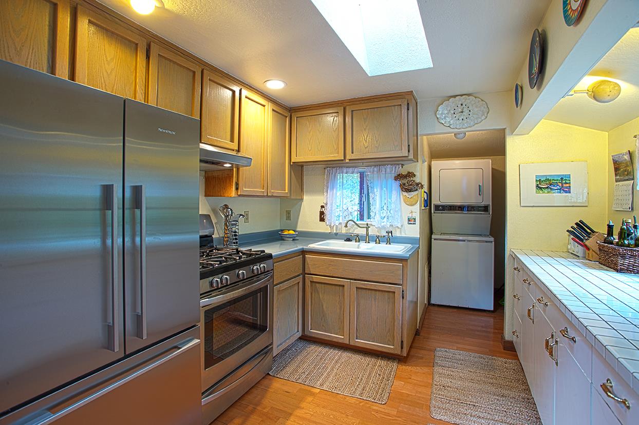 266 Hayward Road Aptos, CA 95003 - Photo 8 of 19 Gallery Image 8