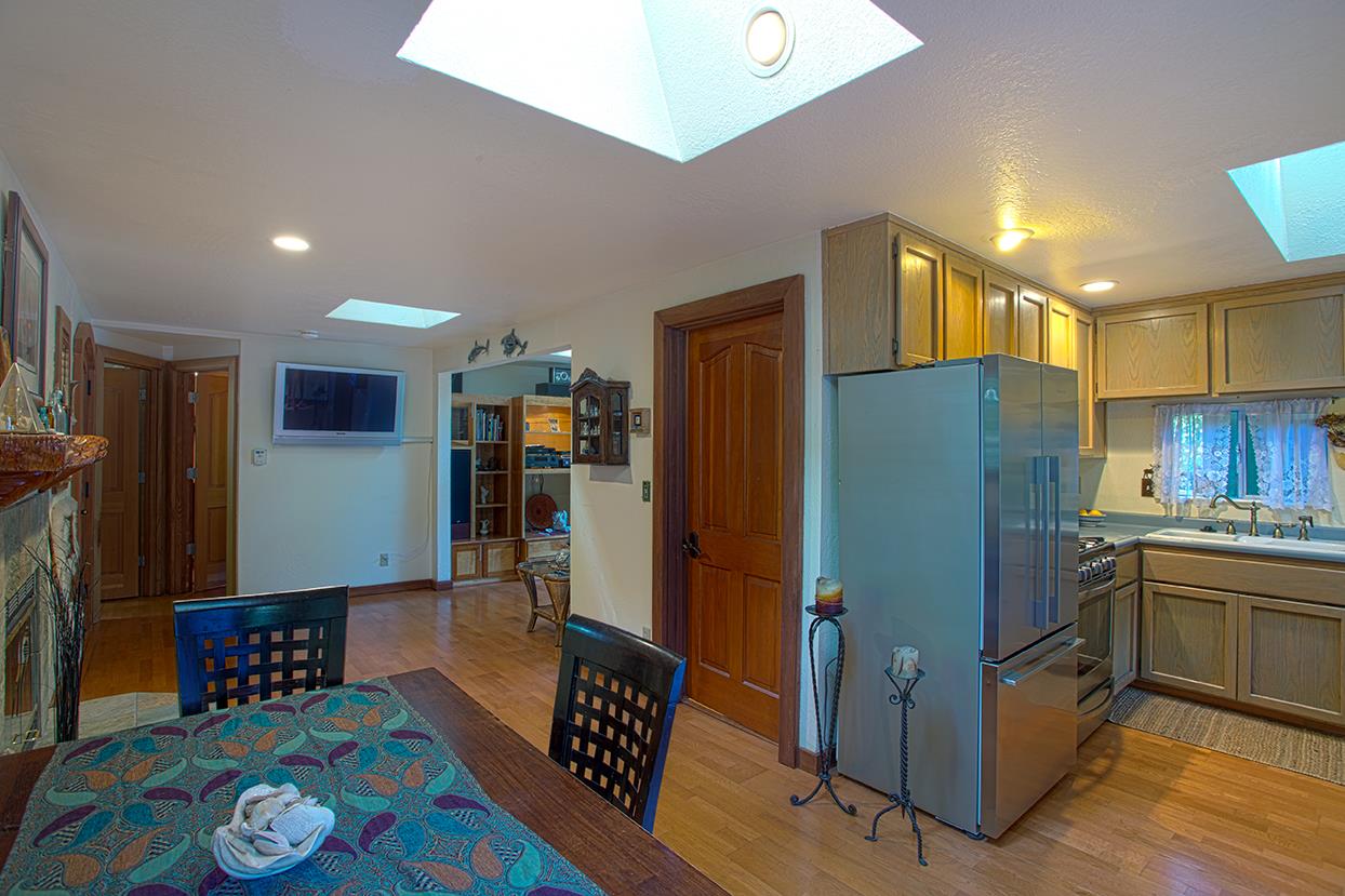 266 Hayward Road Aptos, CA 95003 - Photo 9 of 19 Gallery Image 9