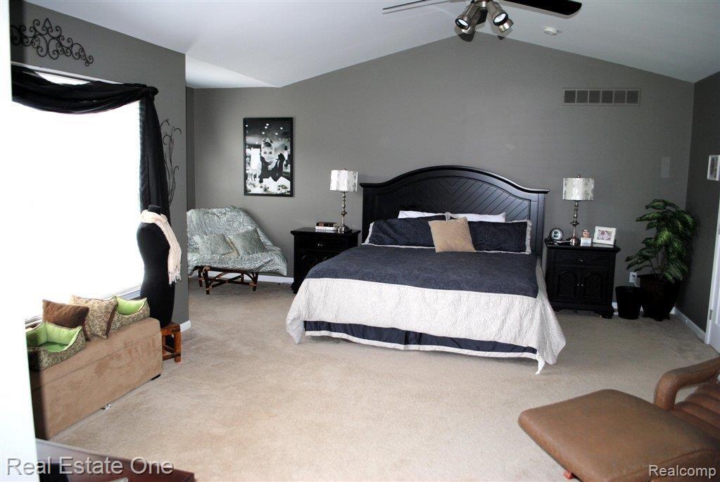 9168 Spring Wood Court Howell, MI 48843 - Photo 10 of 20 Master Bedroom.jpg