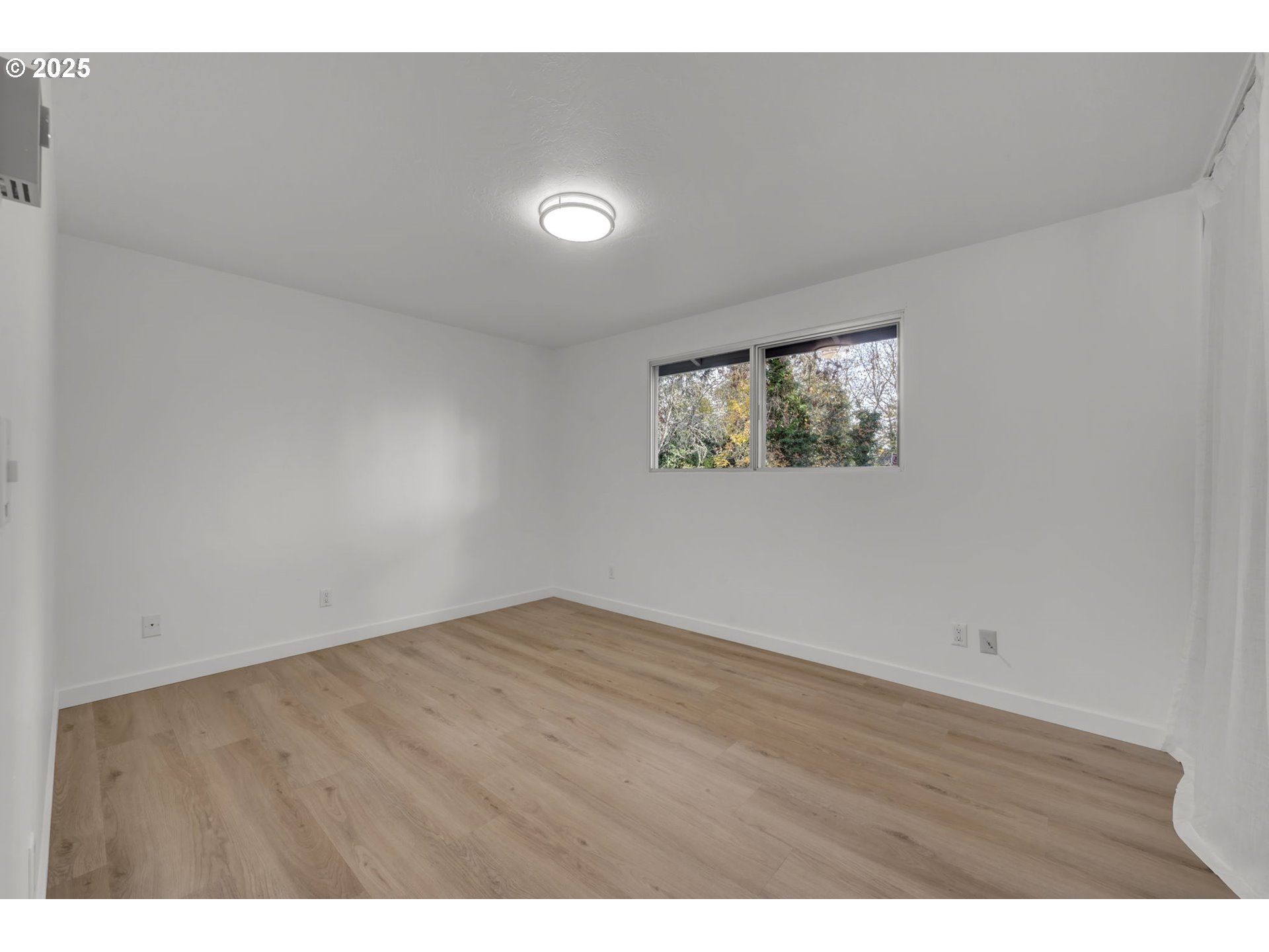 3235 Crocker Road Eugene, OR 97404 - Photo 27 of 48 Gallery Image 27