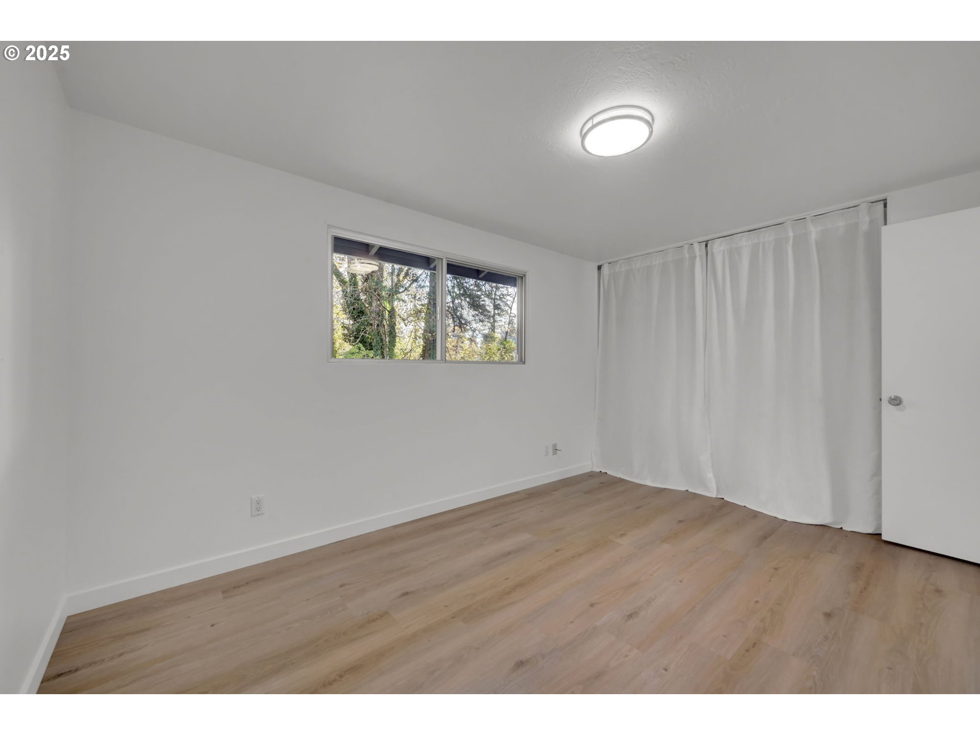 3235 Crocker Road Eugene, OR 97404 - Photo 28 of 48 Gallery Image 28