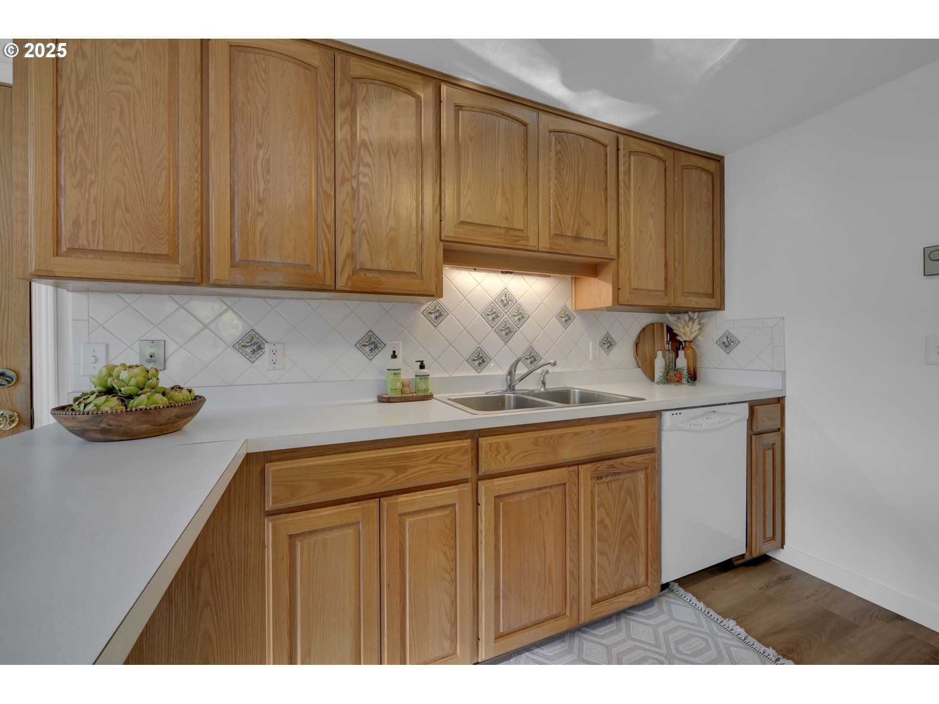 3235 Crocker Road Eugene, OR 97404 - Photo 8 of 48 Gallery Image 8