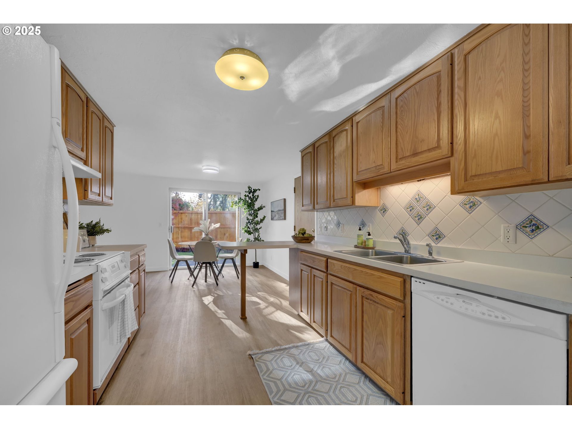 3235 Crocker Road Eugene, OR 97404 - Photo 9 of 48 Gallery Image 9