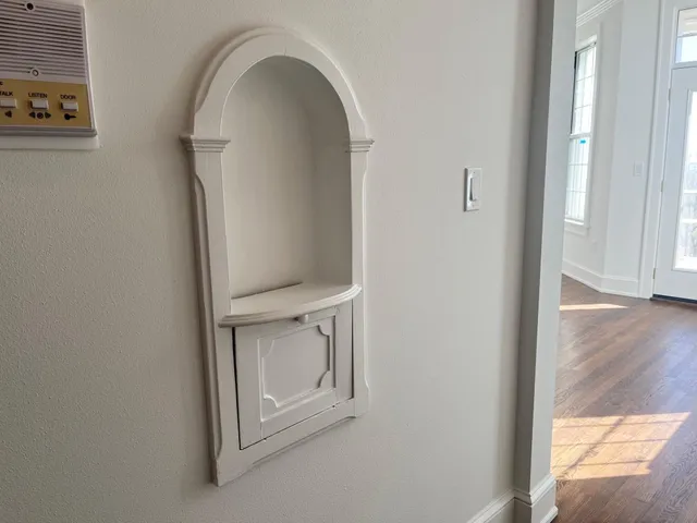 $3,495 | 1228 East Juneau Avenue, Unit 4, Milwaukee, WI 53202