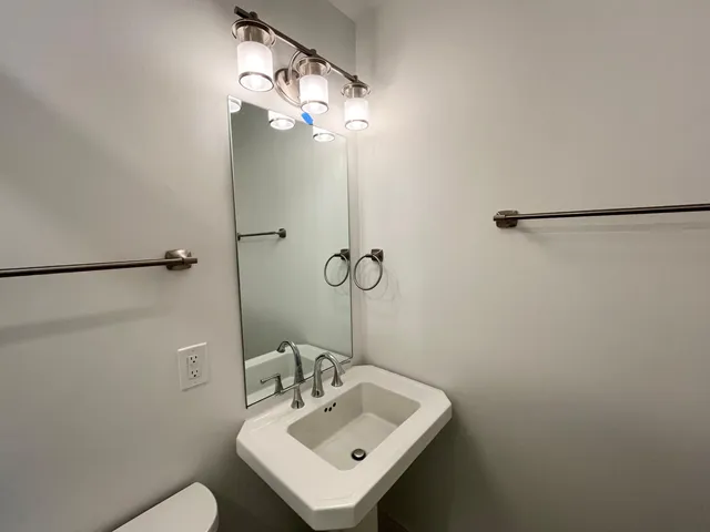 $3,495 | 1228 East Juneau Avenue, Unit 4, Milwaukee, WI 53202