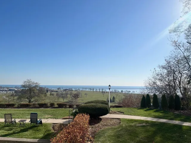 $3,495 | 1228 East Juneau Avenue, Unit 4, Milwaukee, WI 53202