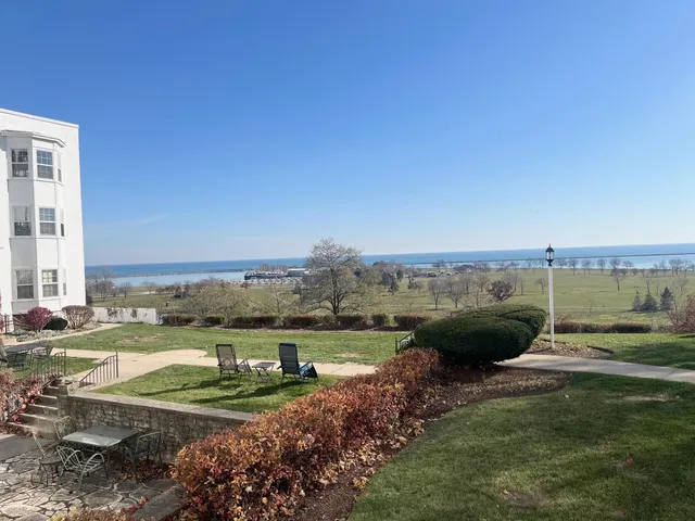 $3,495 | 1228 East Juneau Avenue, Unit 4, Milwaukee, WI 53202