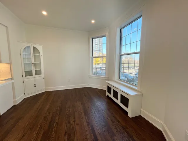 $3,495 | 1228 East Juneau Avenue, Unit 4, Milwaukee, WI 53202