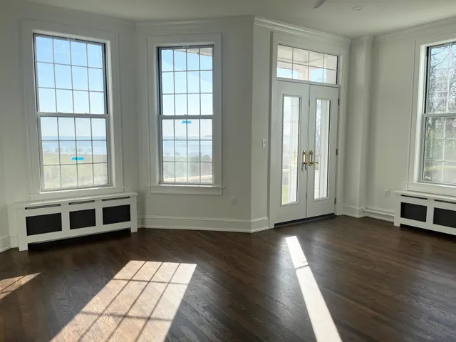 $3,495 | 1228 East Juneau Avenue, Unit 4, Milwaukee, WI 53202