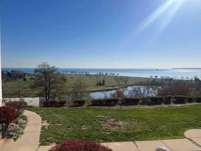 $3,495 | 1228 East Juneau Avenue, Unit 4, Milwaukee, WI 53202