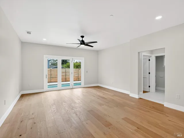 a bathroom with a tub
