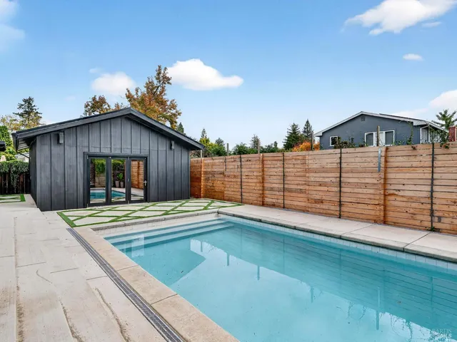 $2,499,999 | 1317 Hillview Place, St. Helena, CA 94574