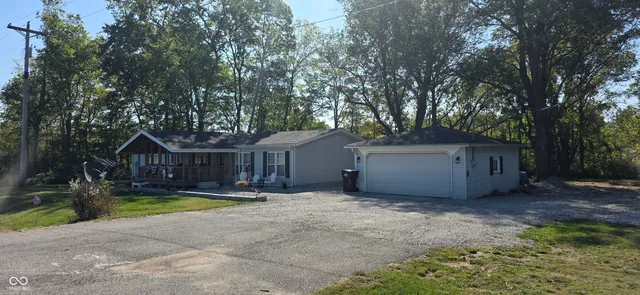 $194,500 | 5269 Highway 42, Brazil, IN 47834