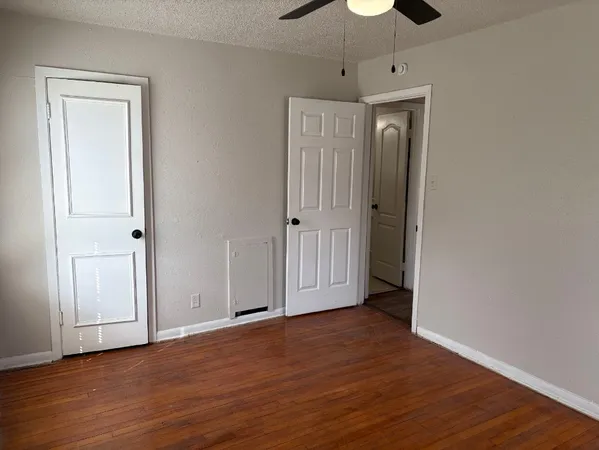 $1,995 | 5530 Lakefield Drive, Houston, TX 77033