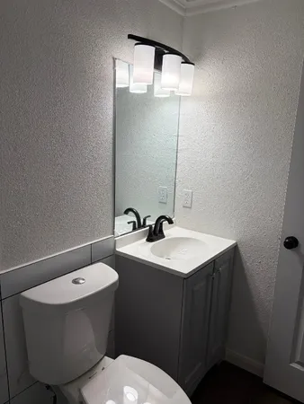 $1,995 | 5530 Lakefield Drive, Houston, TX 77033