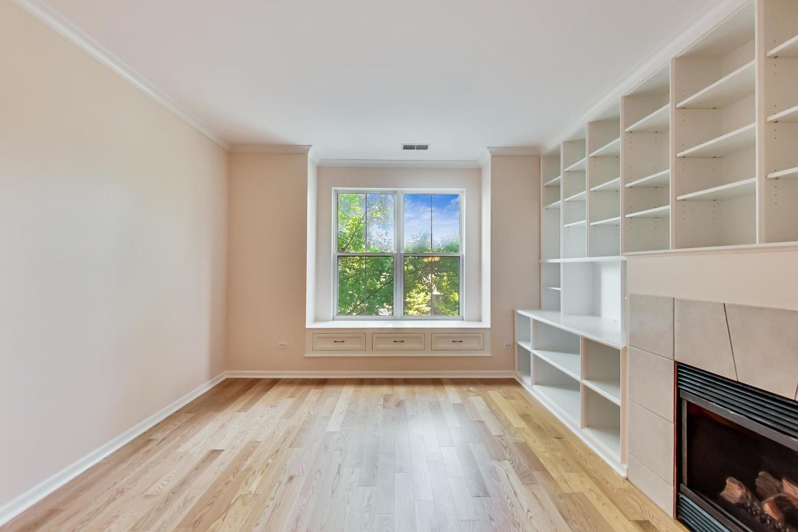 1950 Farnsworth Lane, Unit 109 Northbrook, IL 60062 - Photo 8 of 30