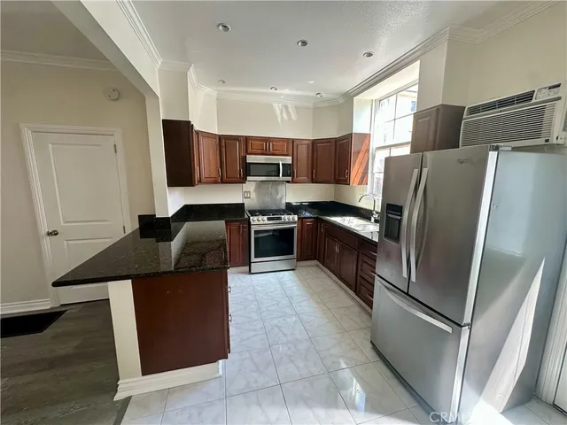 $3,200 | 1760 North Las Palmas Avenue, Los Angeles, CA 90028