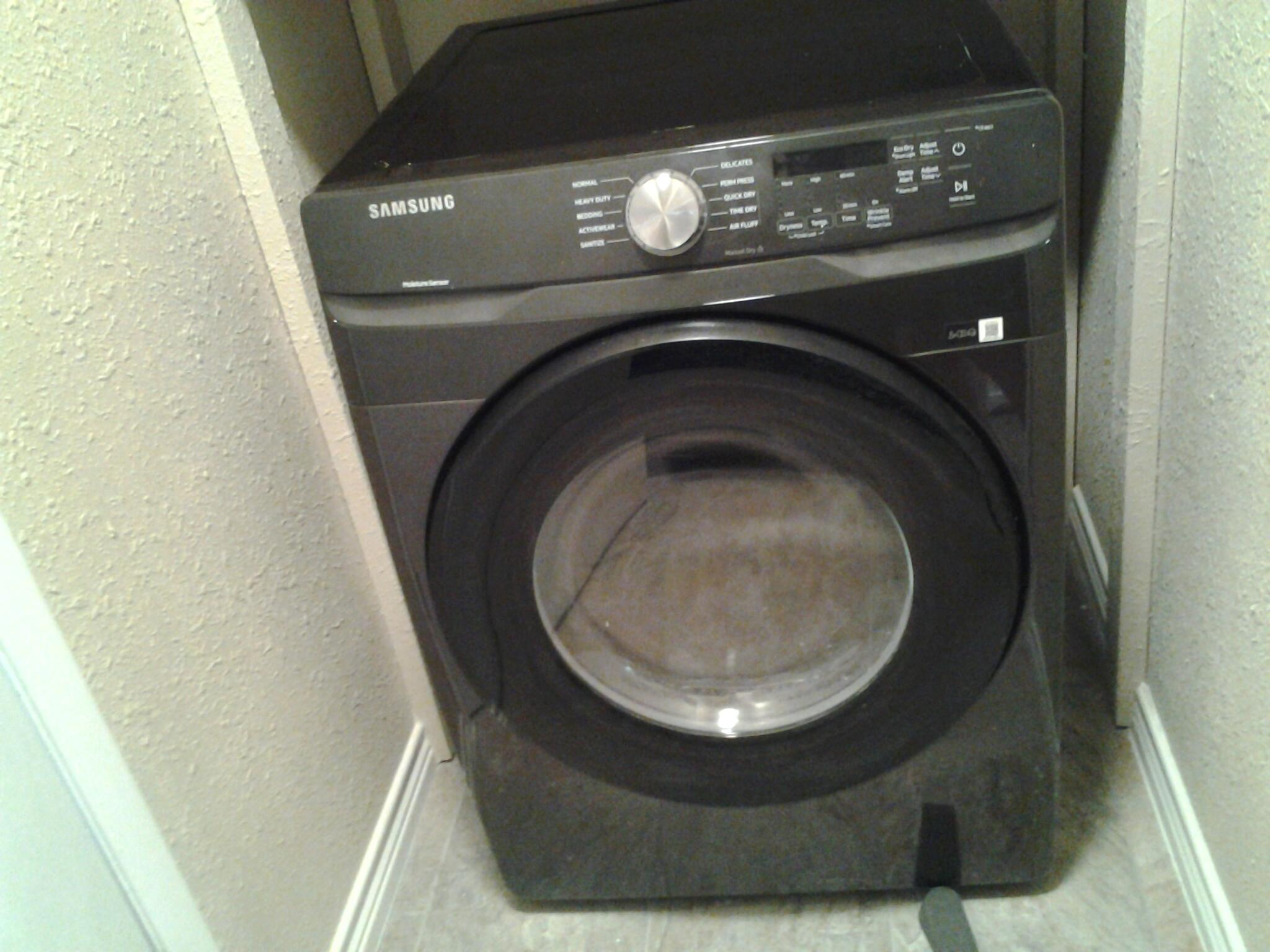 500 8th Street O'Donnell, TX 79351 - Photo 6 of 14 a close view of washer and dryer