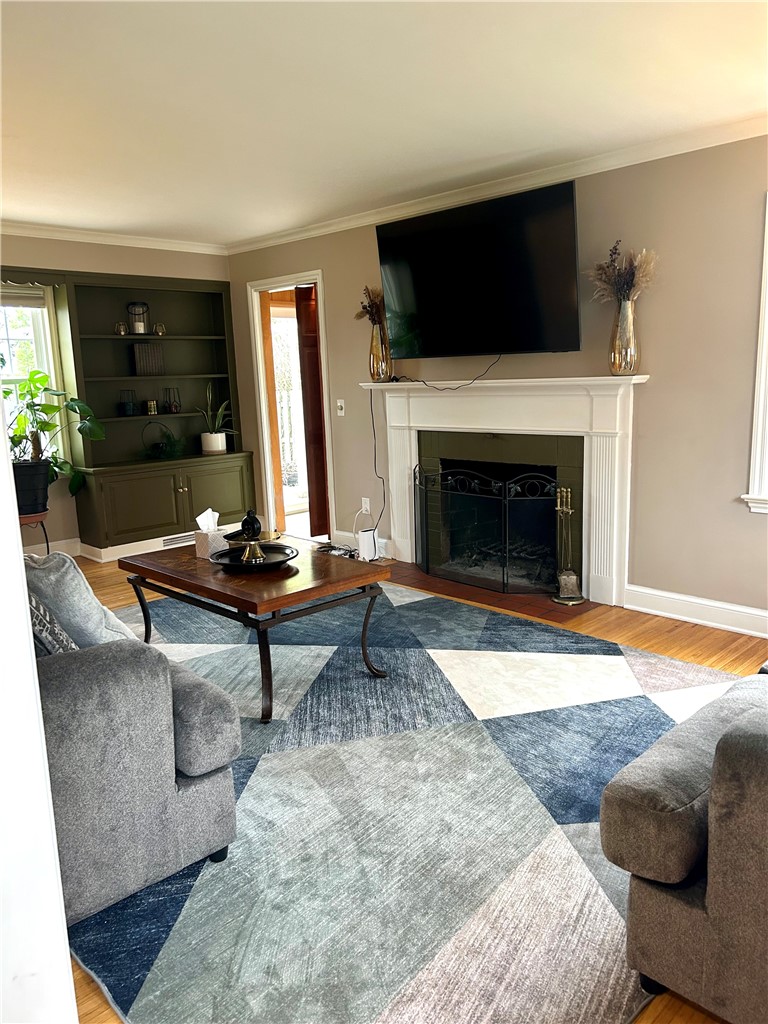 28 Chelmsford Road Brighton, NY 14618 - Photo 2 of 23
