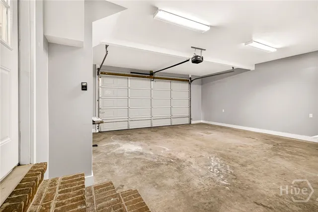 $429,900 | 3209 Woodlawn Drive, Savannah, GA 31404